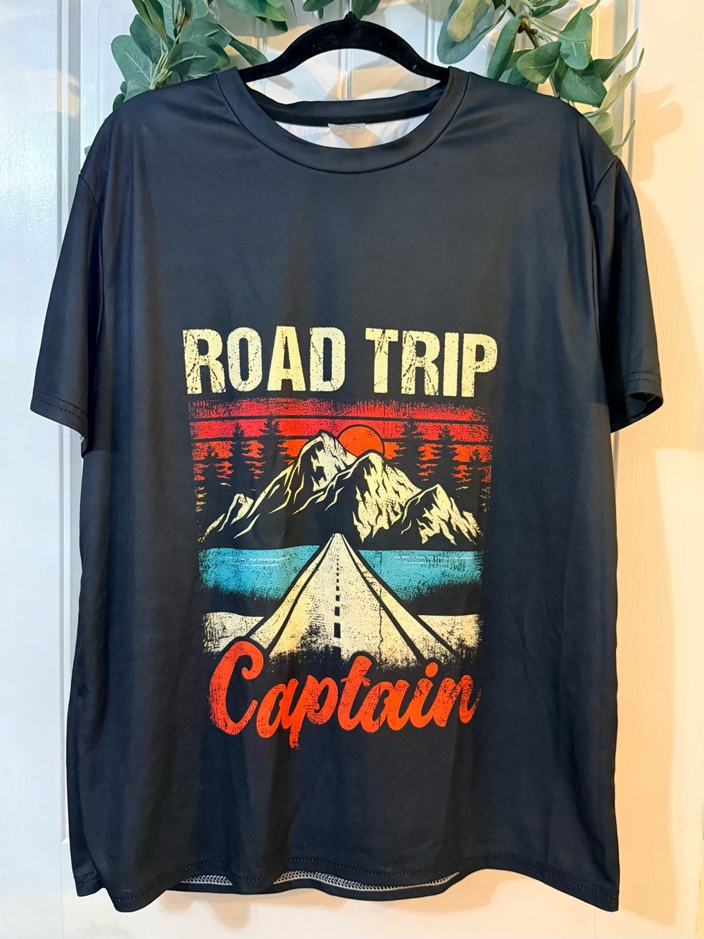💫4/$25 • Men’s Road Trip Captain Graphic Tee - Black
